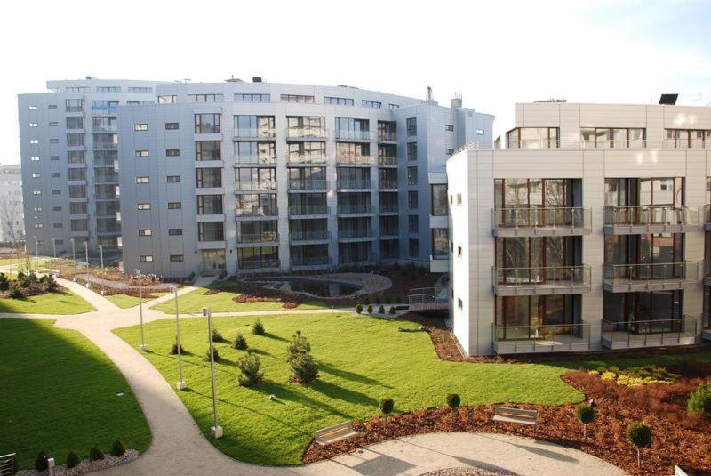 Two Rooms Apartment Triton Park Warschau Exterior foto